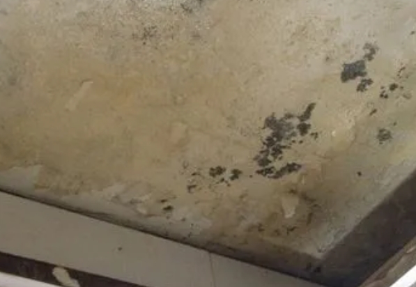 昂昂溪阳台漏水维修公司分享下昂昂溪卫生间渗水维修需要注意哪些问题。